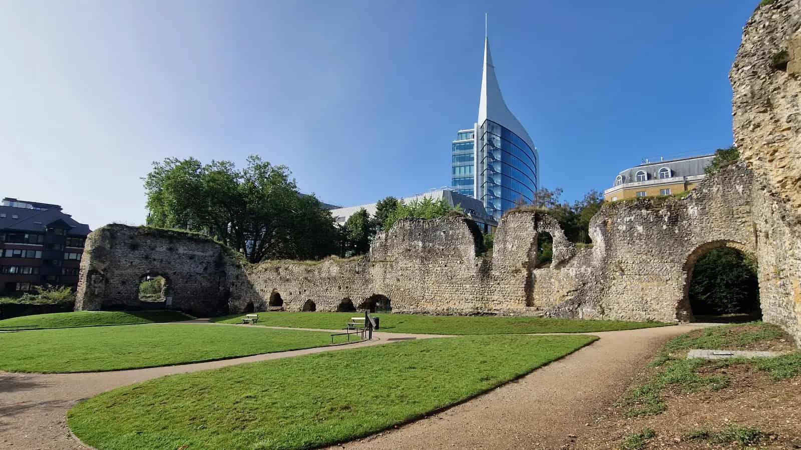 Reading Abbey ruins with the Blade in the background