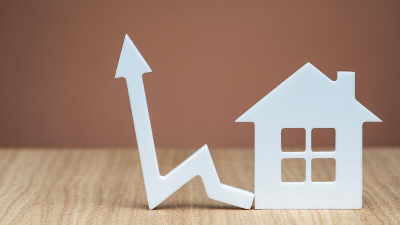 Annual house prices higher in May